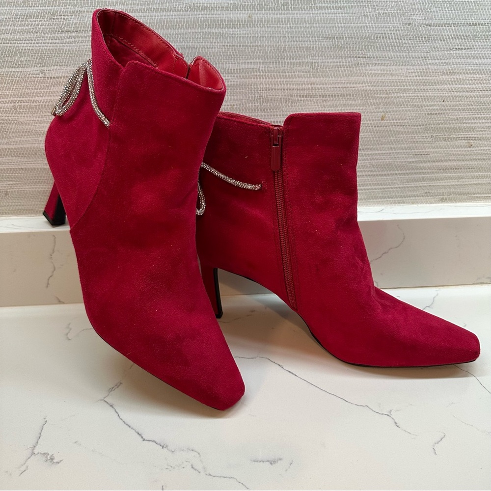 NEW ⭐️⭐️ Impo Red Suede Heeled Boots Ankle Booties sz 11 silver sparkling Bow
